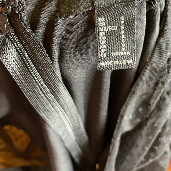 Black Short Forever 21 Dress - Size Small - Picture 3 of 4